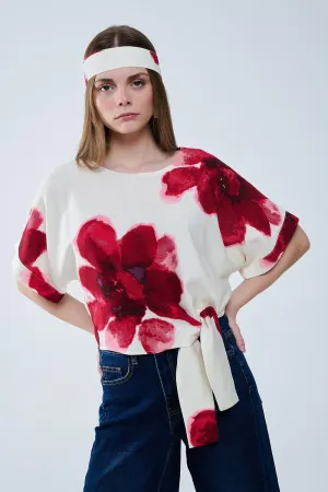 Cropped Beige Blouse With Tropical Floral Print In Red Tied At The Waist