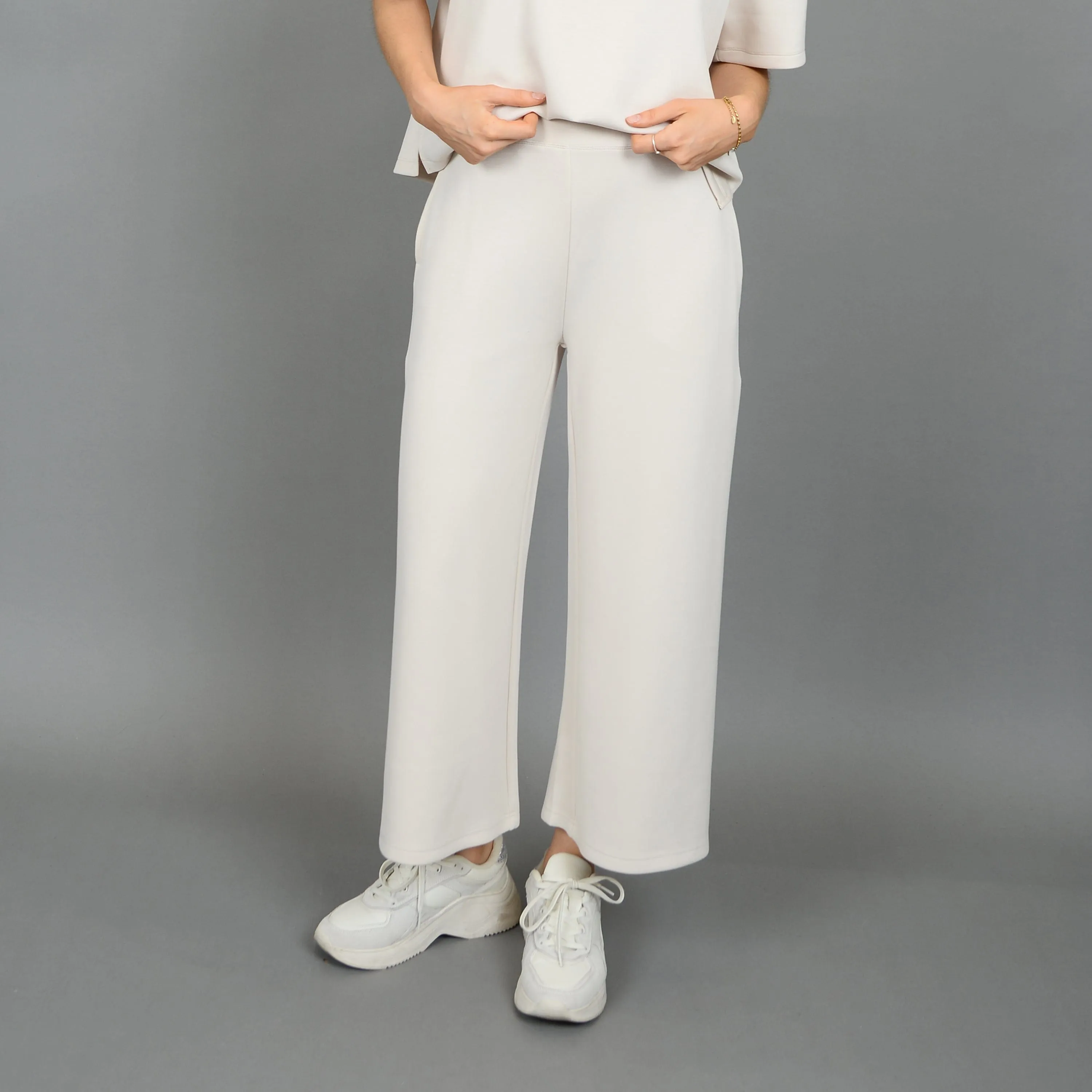 Scuba Victoria Soft Knit Cropped Pants