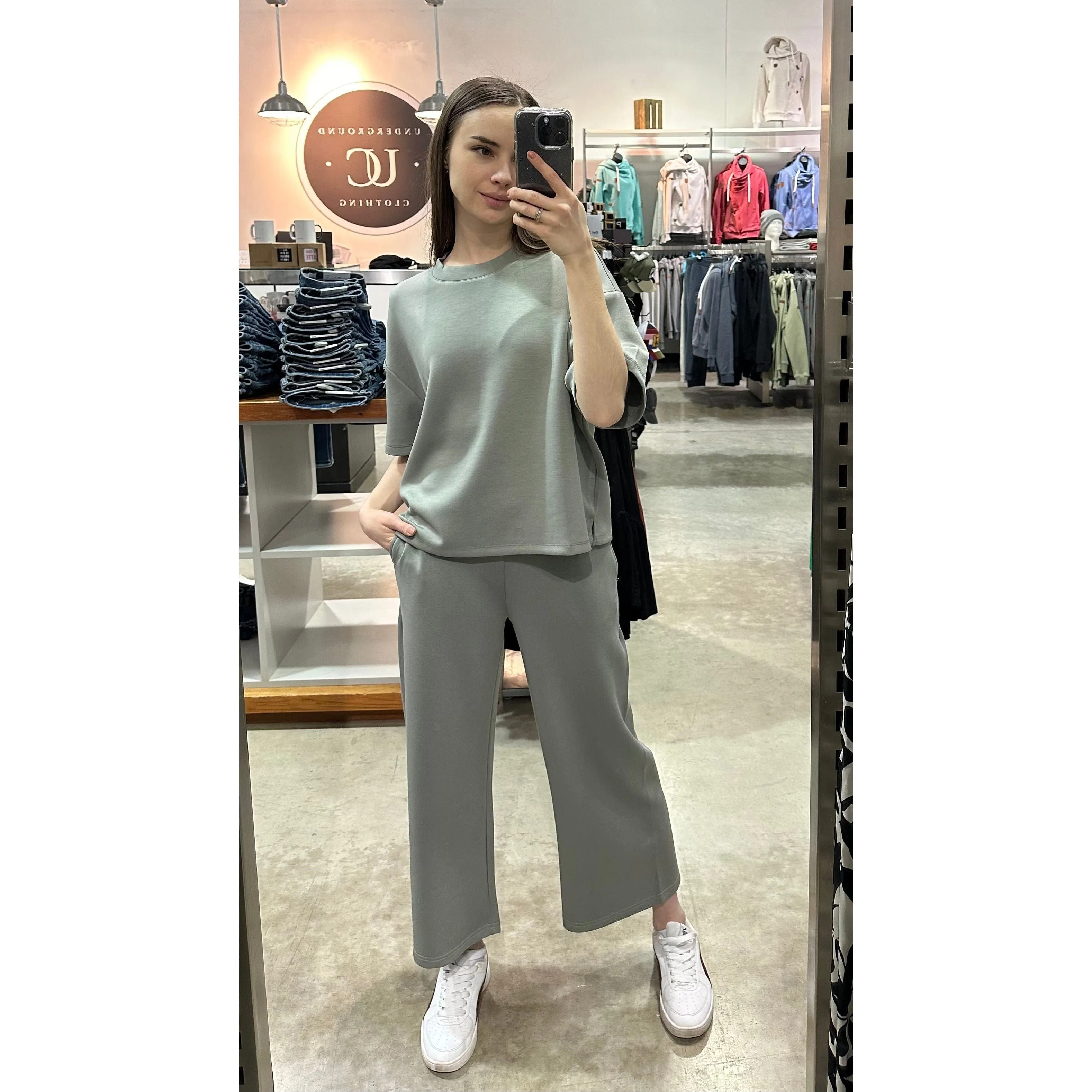 Scuba Victoria Soft Knit Cropped Pants