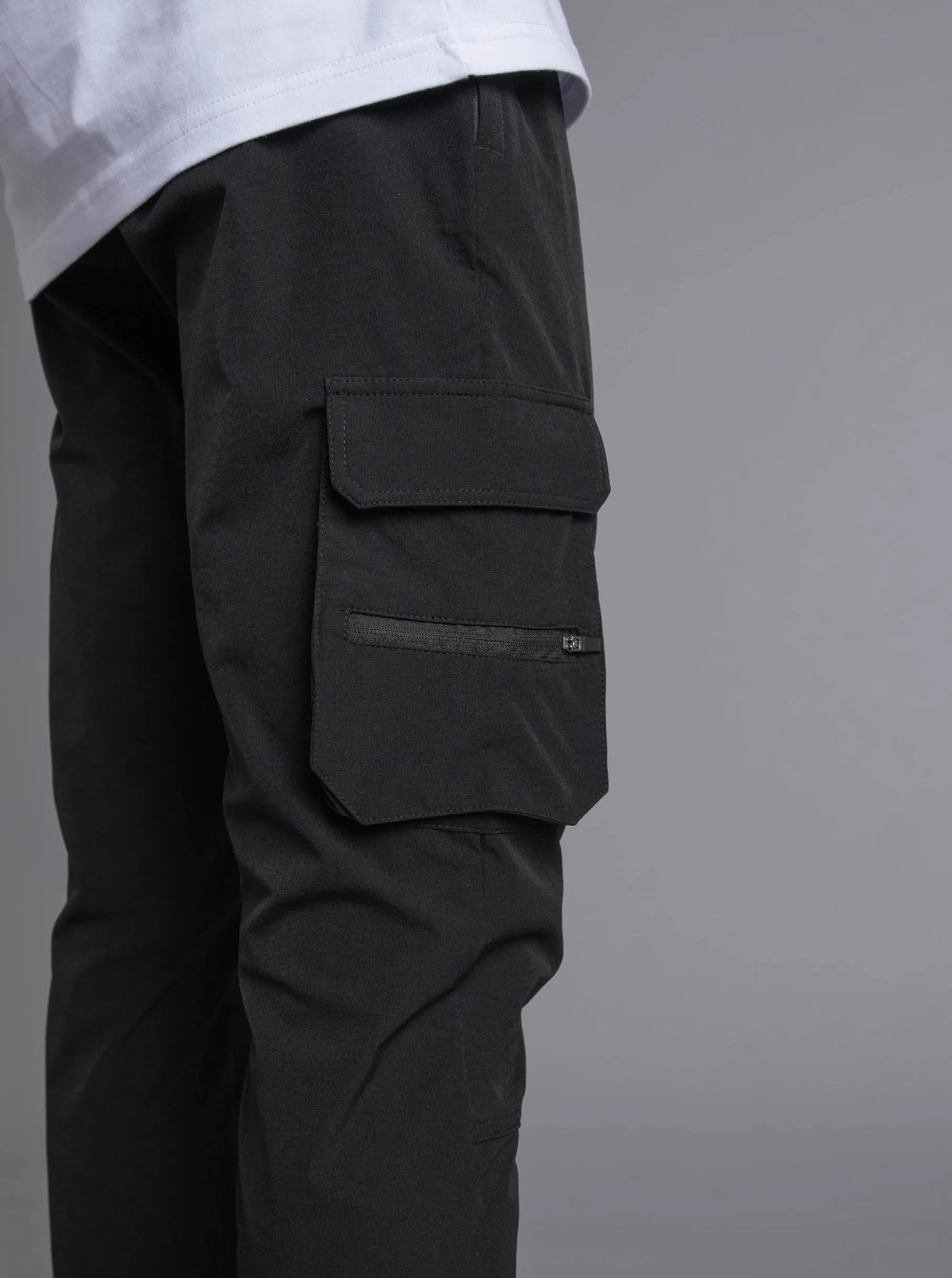Tech Stretch Cargo Pant In Black