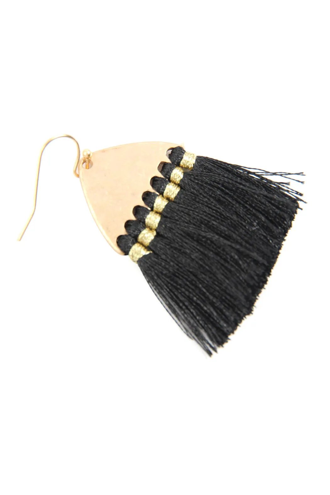 THREAD TASSEL HAMMERED METAL HOOK EARRINGS