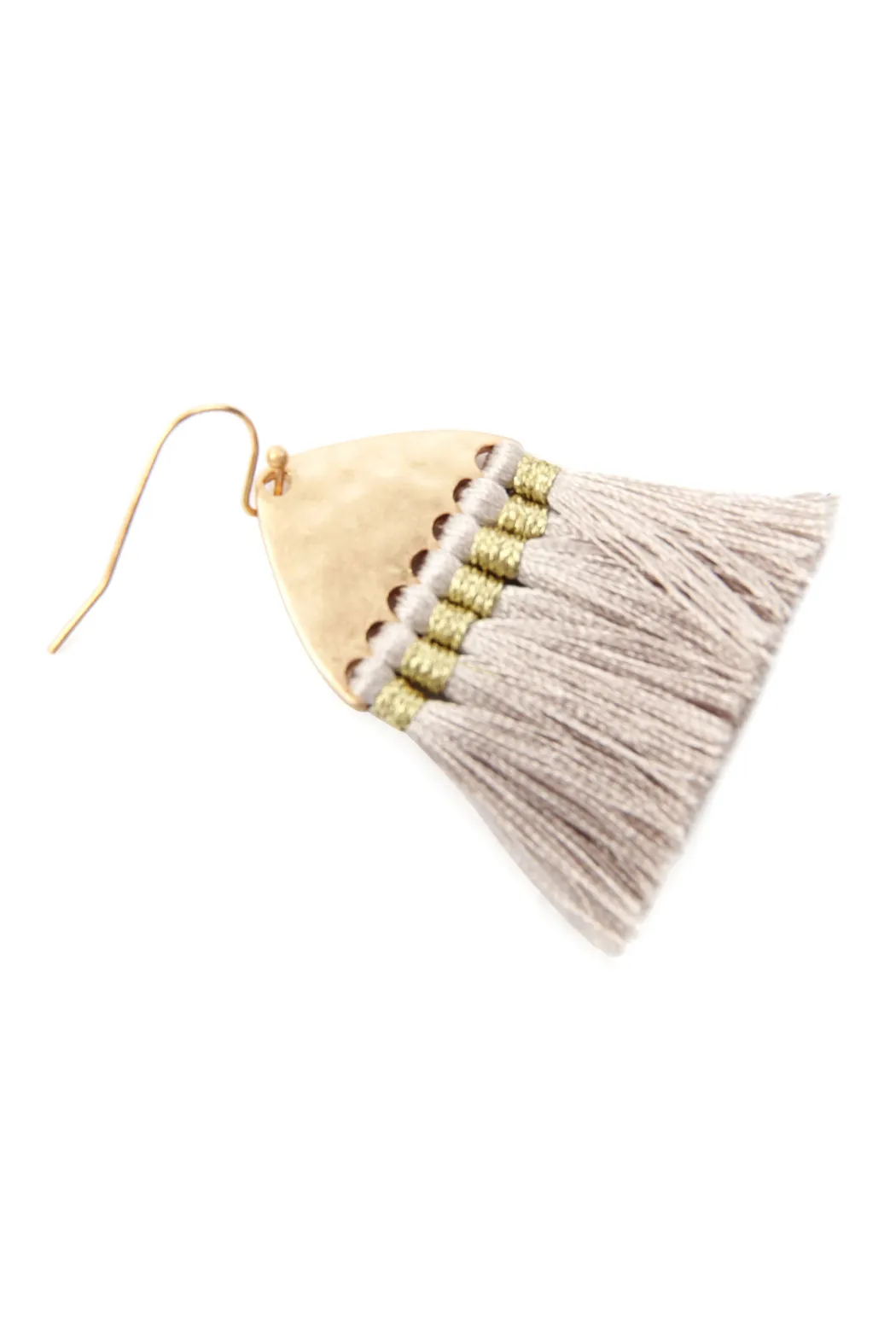 THREAD TASSEL HAMMERED METAL HOOK EARRINGS